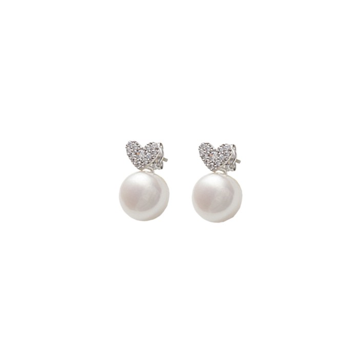 PENDIENTES EN ORO BLANCO DE 18 QUILATES CON PERLA