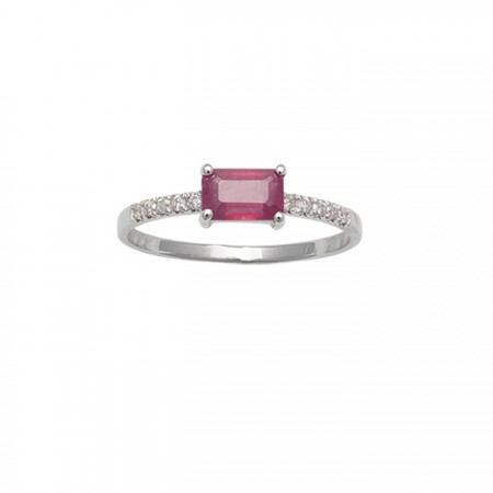 ANILLO EN ORO CON DIAMANTES Y RUBÍ