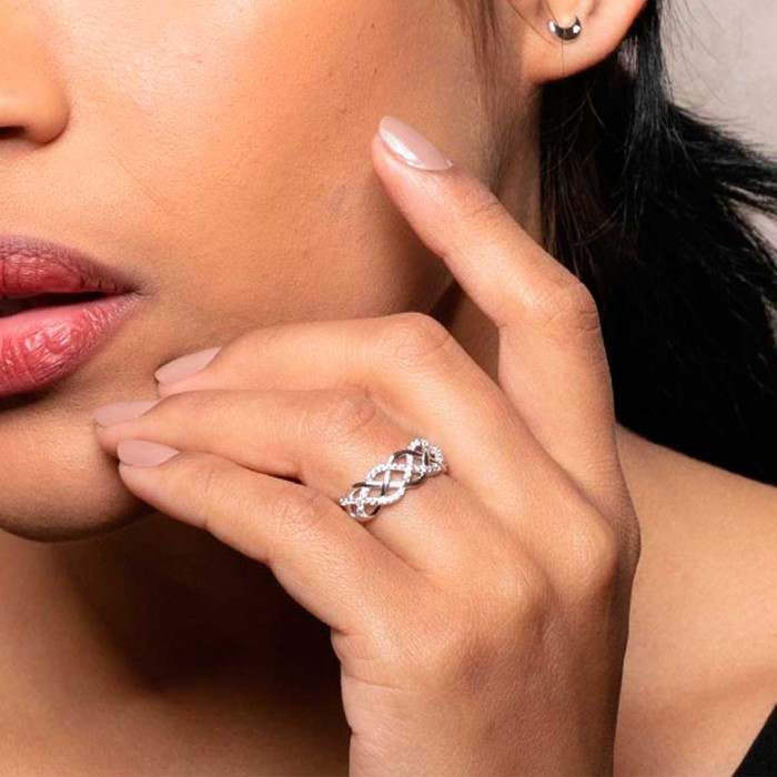 ANILLO EN ORO BLANCO DE 18 QUILATES