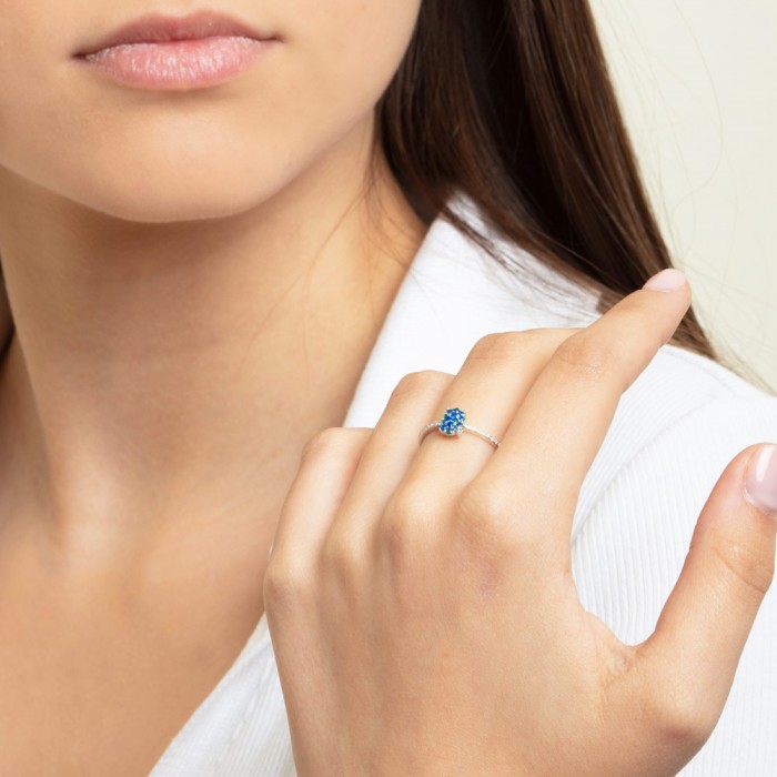 ANILLO EN ORO CON ZAFIRO Y DIAMANTES