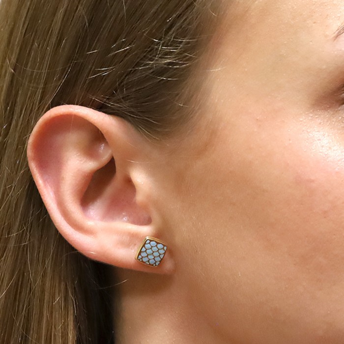 PENDIENTES EN ORO CUADRADOS AZULES