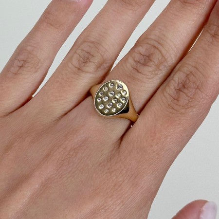 ANILLO EN ORO TIPO SELLO CON CIRCONITAS