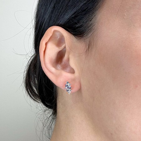 PENDIENTES EN PLATA DORADA ROMBOS CON CIRCONITAS.