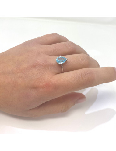ANILLO EN PLATA CON CIRCONITA EN GOTA AZUL