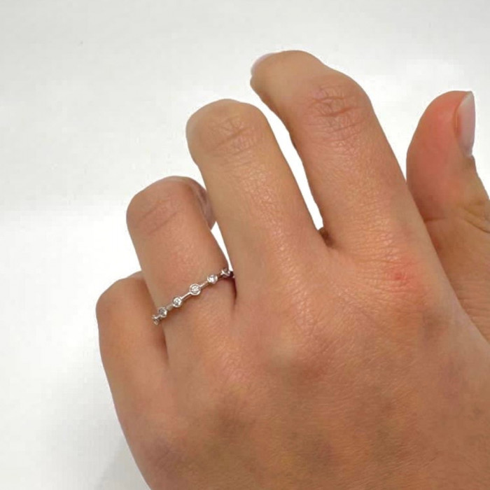 ANILLO EN ORO CON 6 DIAMANTES 2