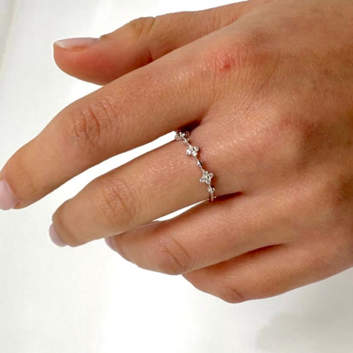 ANILLO EN ORO BLANCO CON DIAMANTES 2
