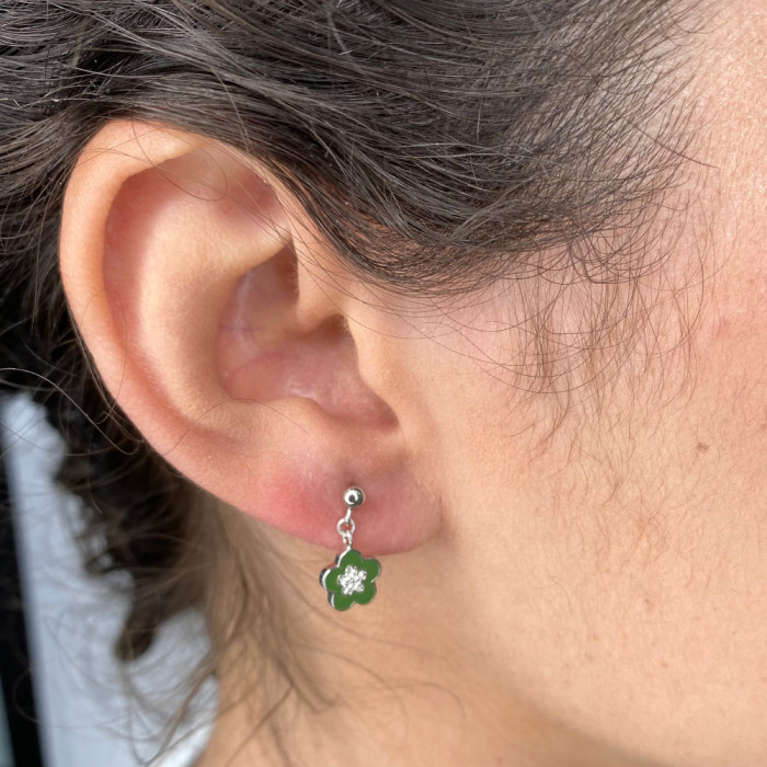 PENDIENTES EN PLATA LARGOS FLOR ESMALTE VERDE CENTRO FLOR CIRCONITAS 2