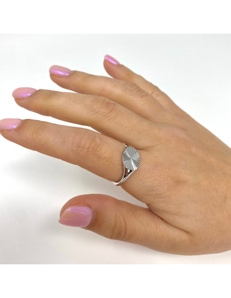 SELLO EN PLATA OVALADO RAYAS