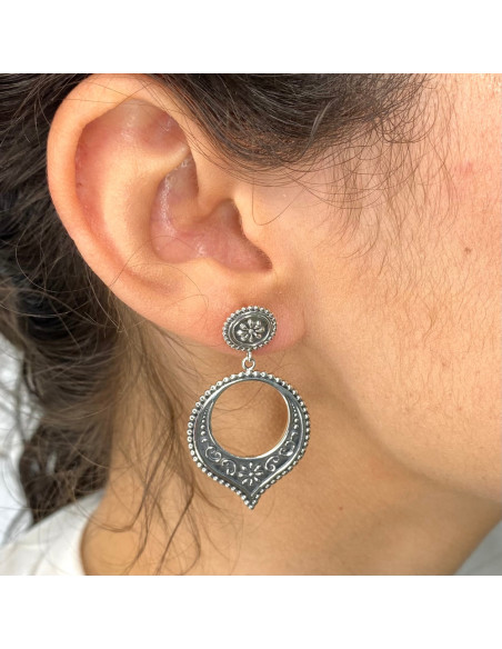 PENDIENTES EN PLATA LARGOS CIRCULO ARABESCOS