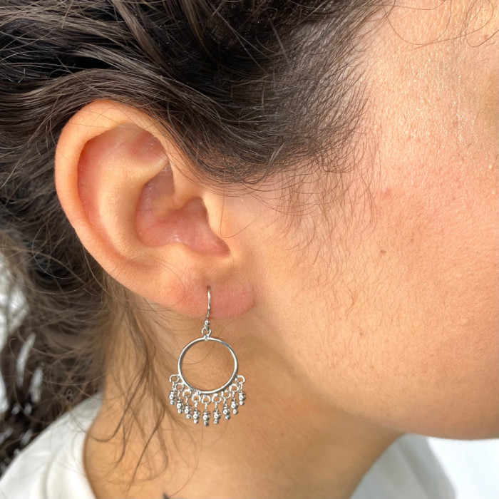 PENDIENTES EN PLATA LARGOS ARO BOLITAS GANCHO 2