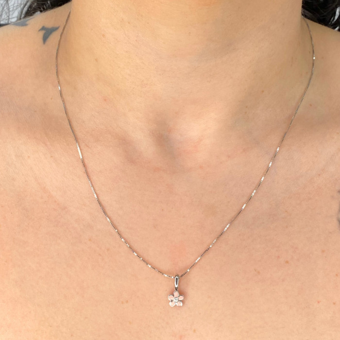 GARGANTILLA EN PLATA CADENA VENECIANA FLOR ESMALTE 2