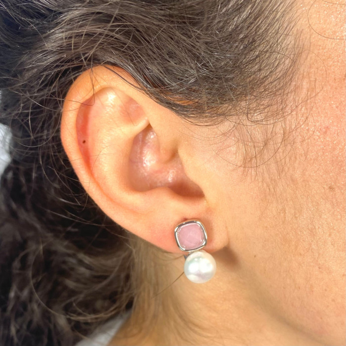 PENDIENTES EN PLATA CON CIRCONITA ROSA CUADRADA Y PERLA CULTIVADA 2