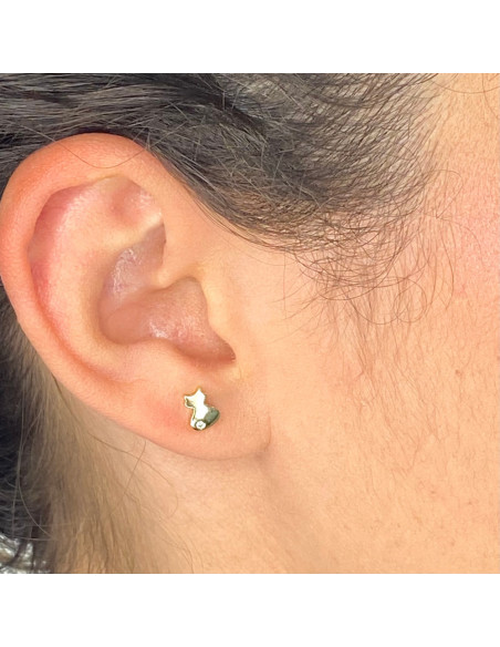 PENDIENTES EN PLATA DORADA FORMA GATO CON CIRCONITA BLANCA