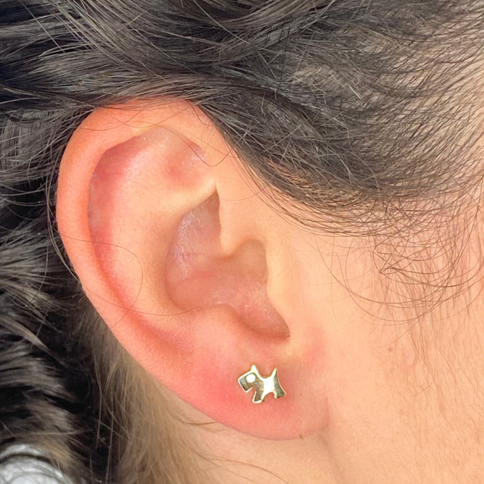 PENDIENTES EN PLATA DORADA EN FORMA DE PERRO CON CIRCONITA BLANCA 2