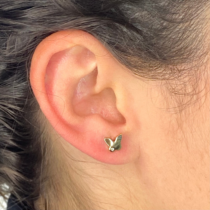 PENDIENTES EN PLATA DORADA MARIPOSA CON CIRCONITA BLANCA 2