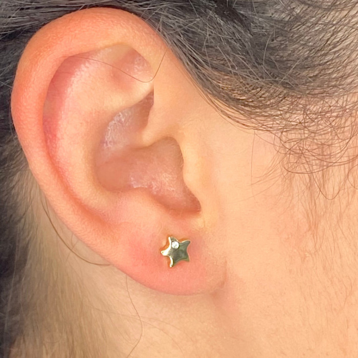 PENDIENTES EN PLATA FORMA DE ESTRELLA Y UNA CIRCONITA 2