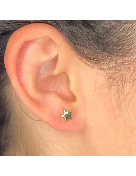 PENDIENTES EN PLATA FORMA DE ESTRELLA Y UNA CIRCONITA
