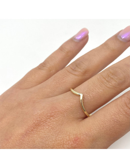 ANILLO EN PLATA DORADA CURVO EN FORMA DE UVE