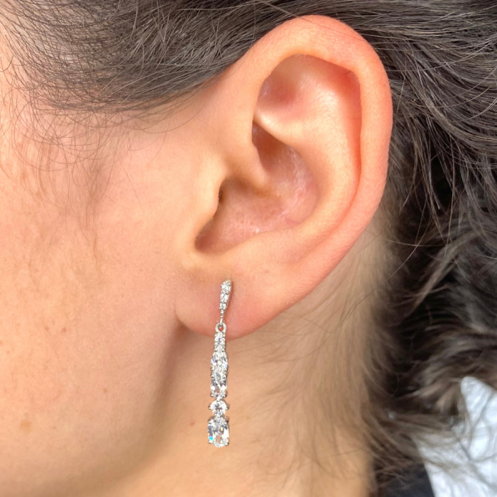 PENDIENTES EN PLATA LARGOS CIRCONITAS TALLADAS COMBINADAS ESTILO RIVIERE 2