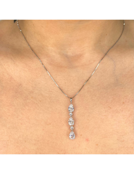 GARGANTILLA EN PLATA CON COLGANTE LARGO CIRCONITAS TALLADAS PERA