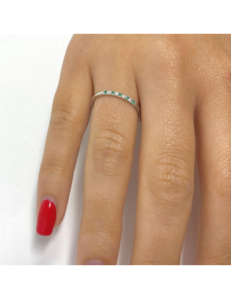 ANILLO EN ORO CON DIAMANTES Y ESMERALDAS