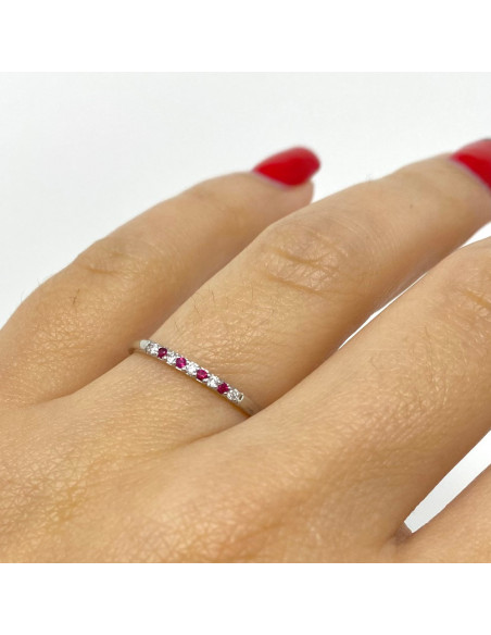 ANILLO EN ORO CON DIAMANTES Y RUBÍES