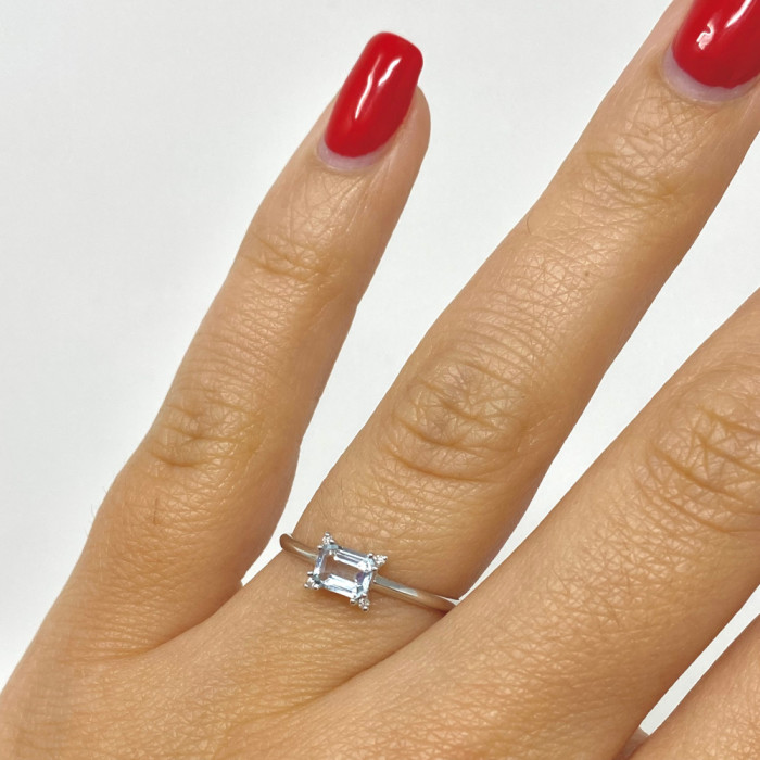 ANILLO EN ORO CON AGUAMARINA Y DIAMANTES 2