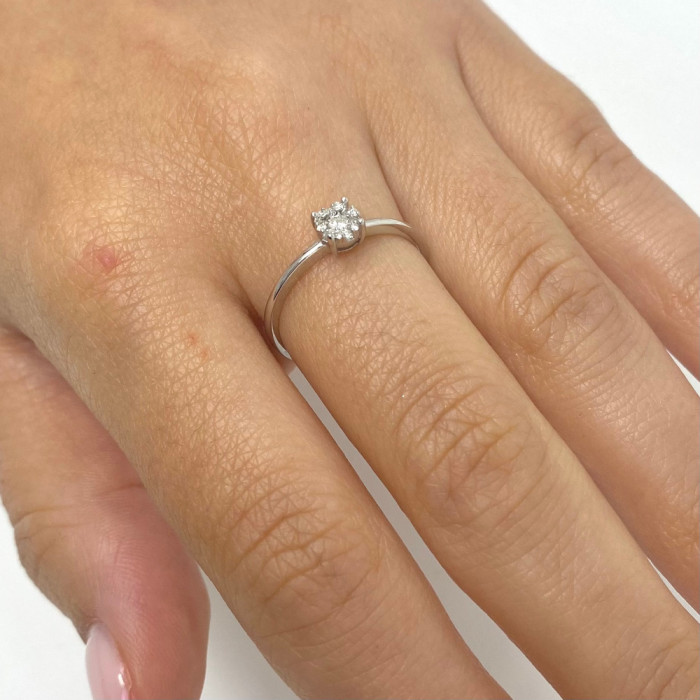 ANILLO EN ORO BLANCO CON DIAMANTES 2