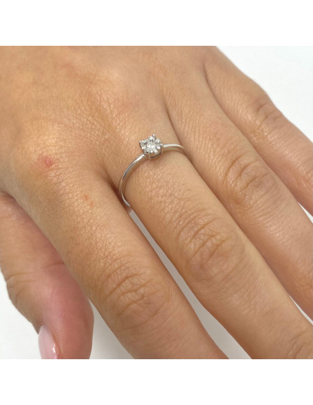 ANILLO EN ORO BLANCO CON DIAMANTES