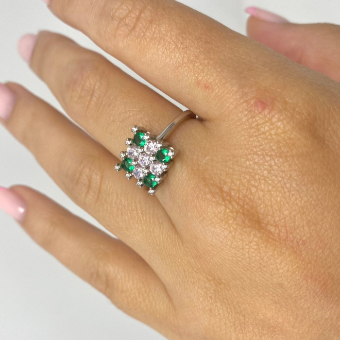 ANILLO EN PLATA FORMA CUADRADO CON PIEDRAS EN VERDE Y ROSA. 2