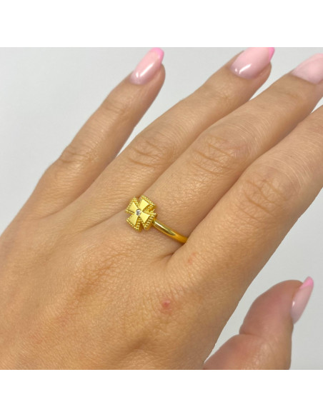 ANILLO EN PLATA DORADA CRUZ