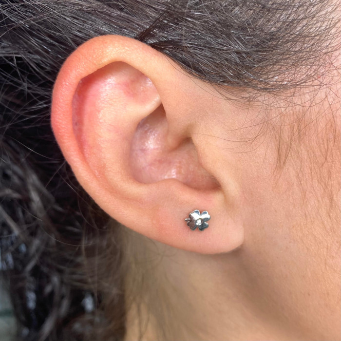 PENDIENTES EN ORO BLANCO Y DIAMANTES 2