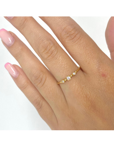 ANILLO EN ORO TRES CIRCONITAS REDONDAS BLANCAS
