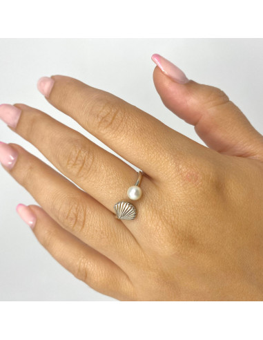 ANILLO EN PLATA CON CONCHA Y PERLA