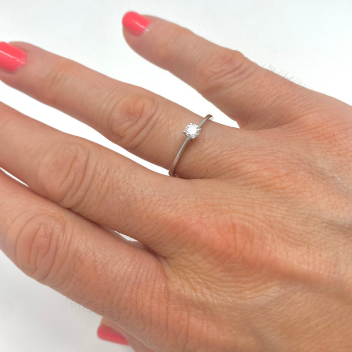 ANILLO EN ORO BLANCO Y DIAMANTE SOLITARIO 2