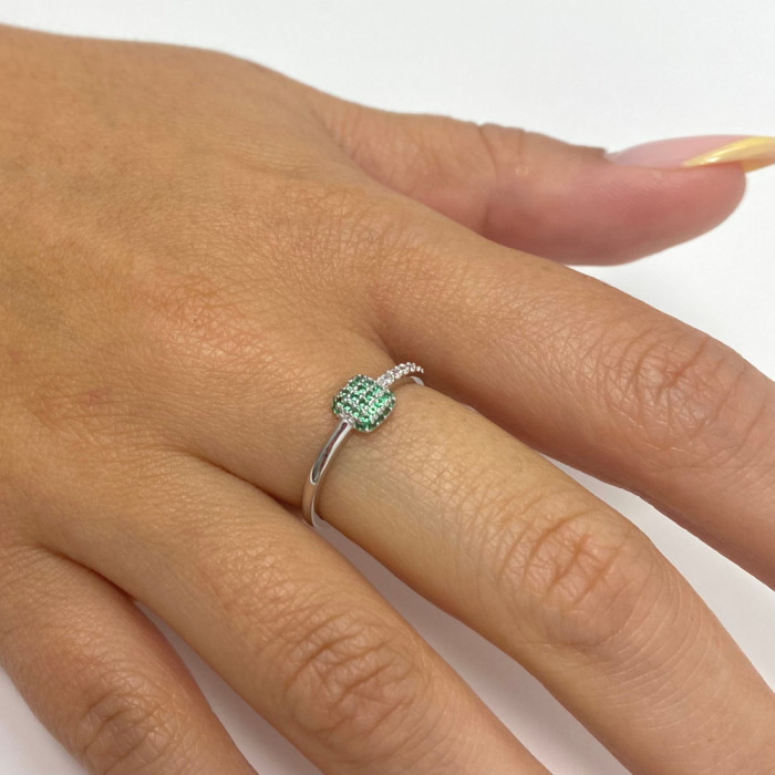 ANILLO EN PLATA CON CIRCONITAS VERDES 2