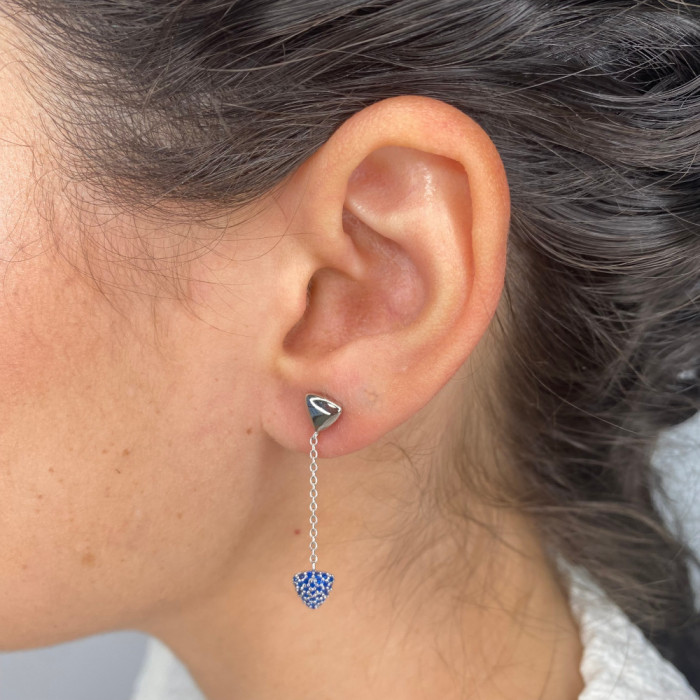 PENDIENTES LARGOS CON CIRCONITAS AZULES 2