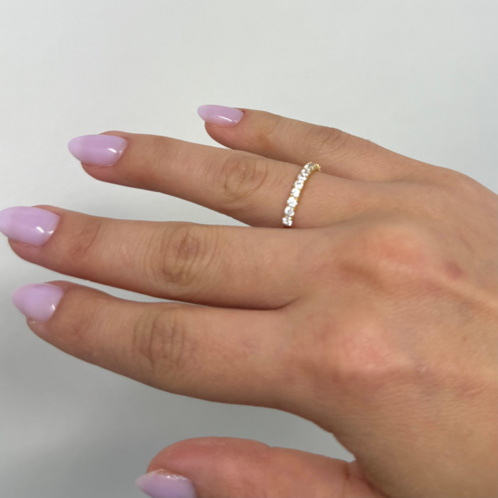 ANILLO EN ORO CON CIRCONITAS EN GARRA 2