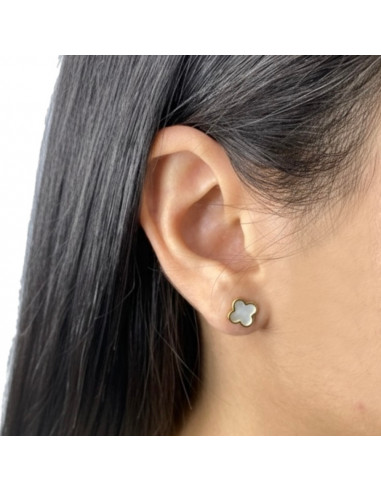 PENDIENTES EN ORO CON NACAR Y FORMA DE FLOR