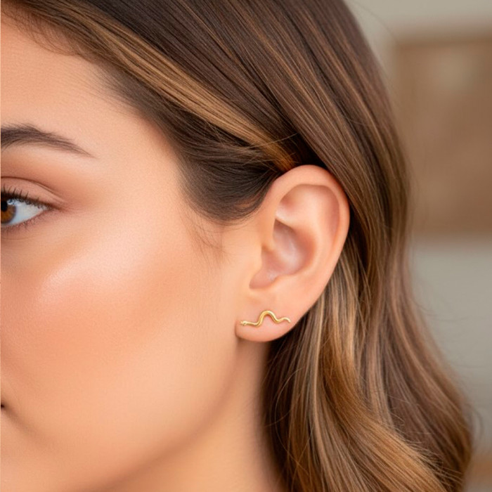 PENDIENTES EN ORO CON FORMA DE SERPIENTE 2