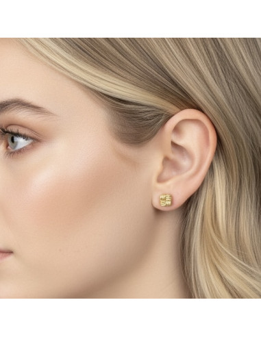 PENDIENTES EN ORO CON FORMA CUADRADA GALLONADA