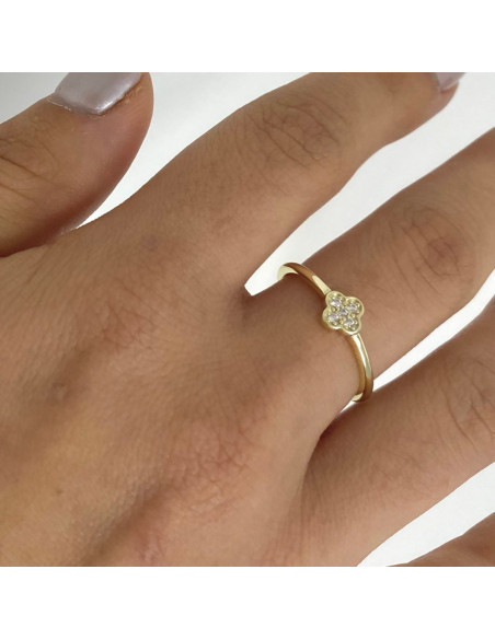 ANILLO EN PLATA DORADA TRÉBOL CUAJO