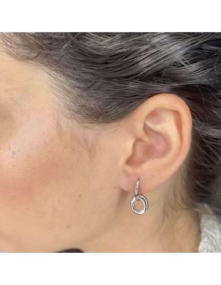 PENDIENTES EN PLATA DOS AROS CALADOS ENTRELAZADOS