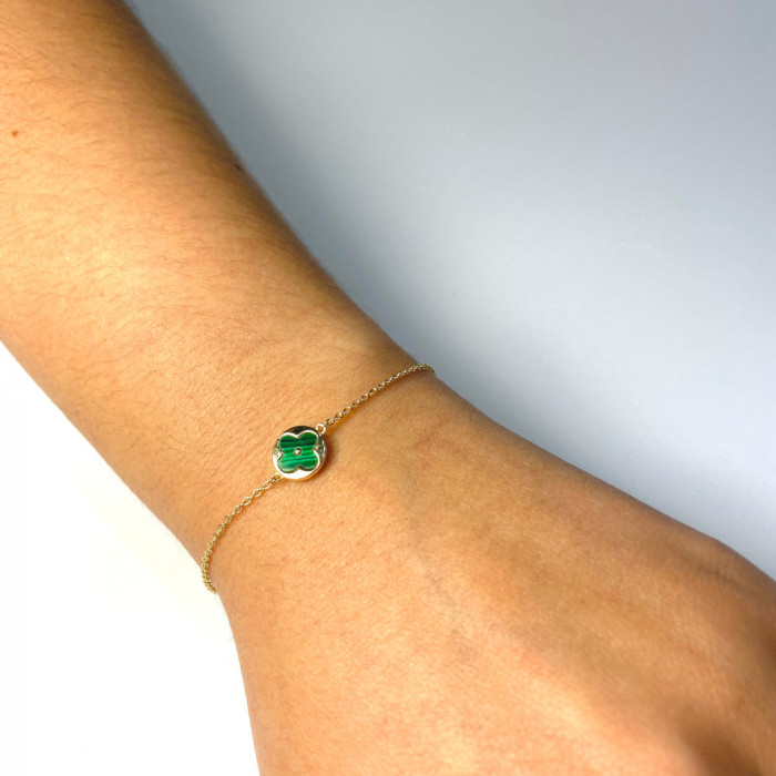 PULSERA EN PLATA DORADA CON UN TREBOL CENTRAL 2