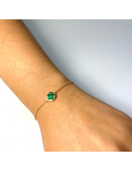 PULSERA EN PLATA DORADA CON UN TREBOL CENTRAL