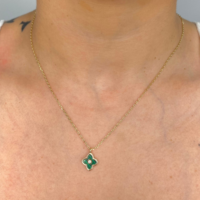 GARGANTILLA EN PLATA DORADA FLOR VERDE CIRCONITA 2