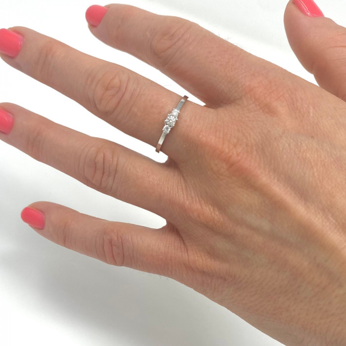 ANILLO EN ORO BLANCO Y DIAMANTES 2