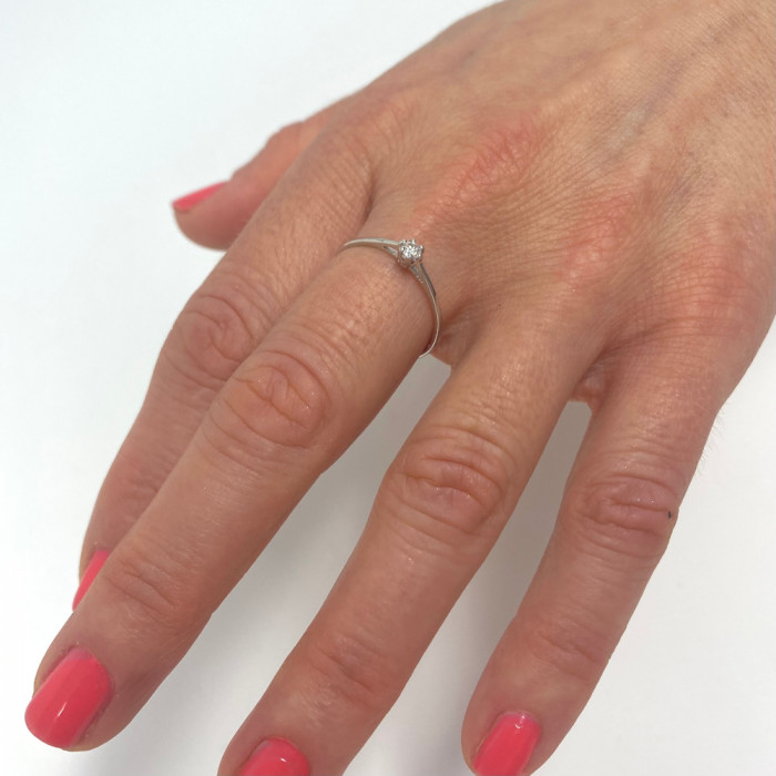 ANILLO EN ORO BLANCO CON DIAMANTE BRILLANTE SOLITARIO 2