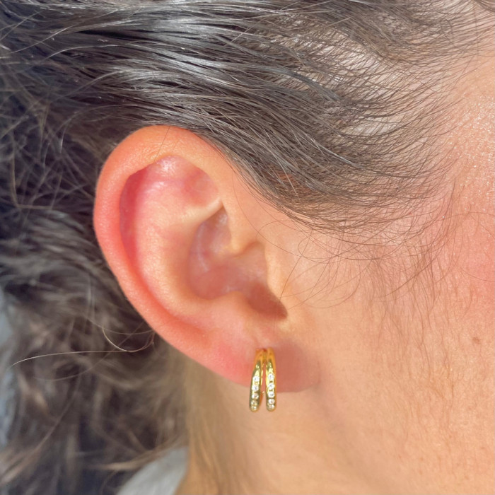 PENDIENTES EN ORO SEMI ARO DOS CARRILES CON CIRCONITAS BLANCAS 2