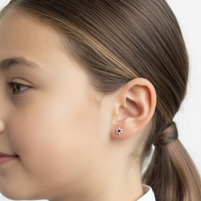 PENDIENTES EN ORO CON CIRCONITAS BLANCAS Y CENTRO ROJO 2